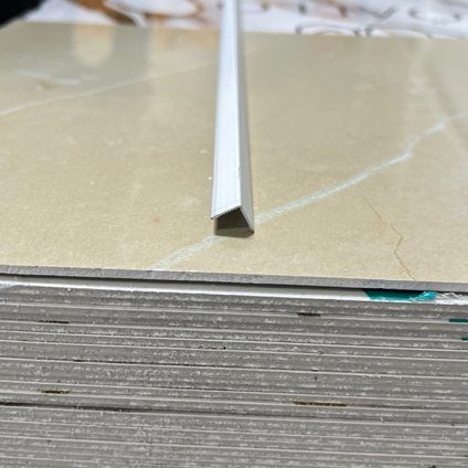 PVC Sarokprofil (pozitív) – falpanel kiegészítő